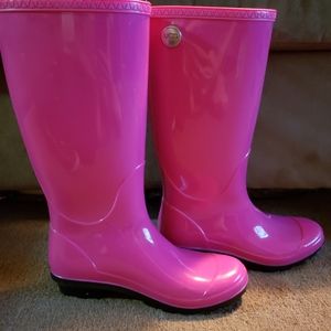 UGG SHAYE RAIN BOOTS Size 7